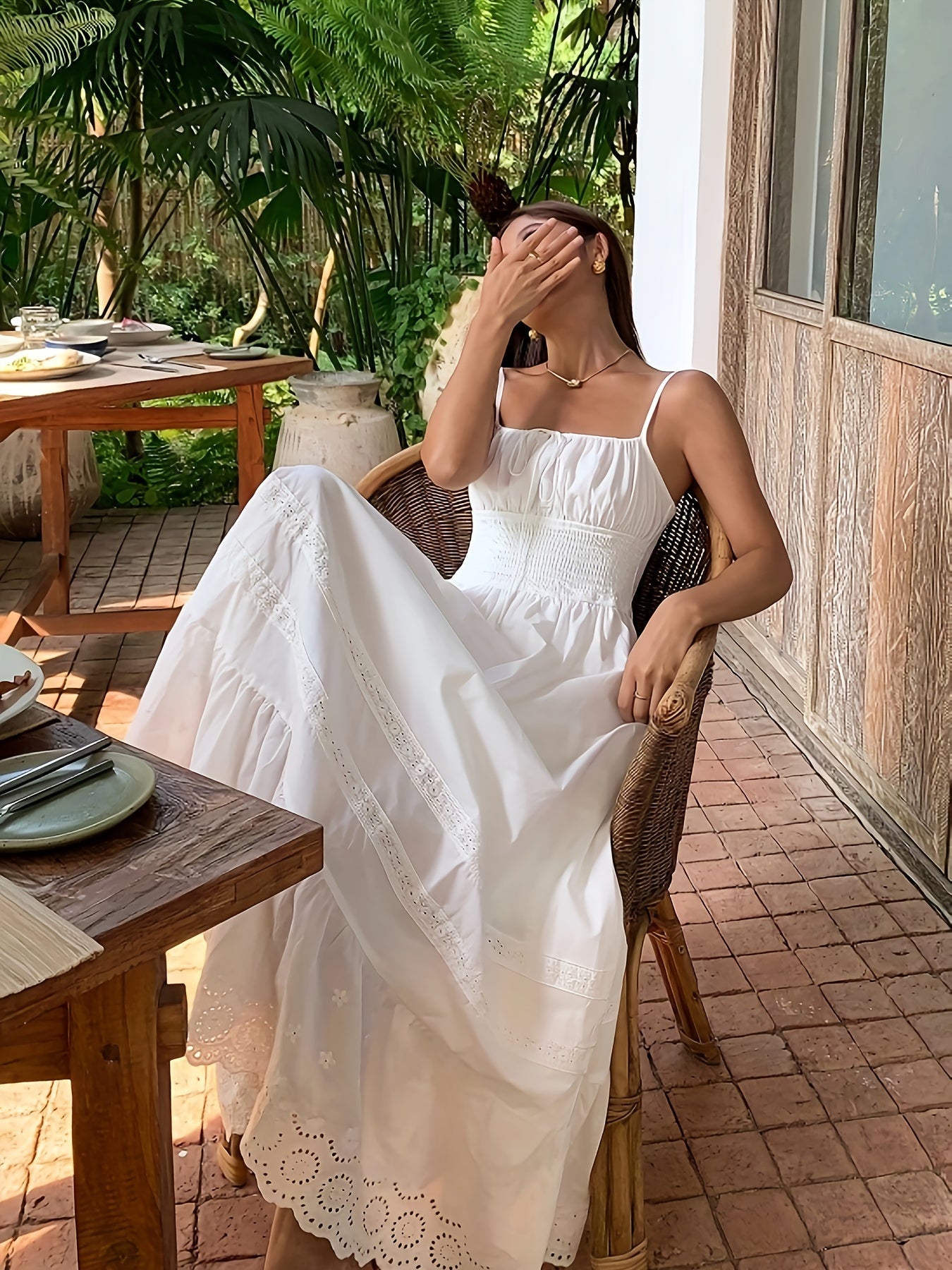 Elegant White Lace-Trimmed Sleeveless Maxi Dress with Pockets